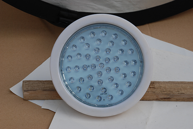 如何安装水下灯